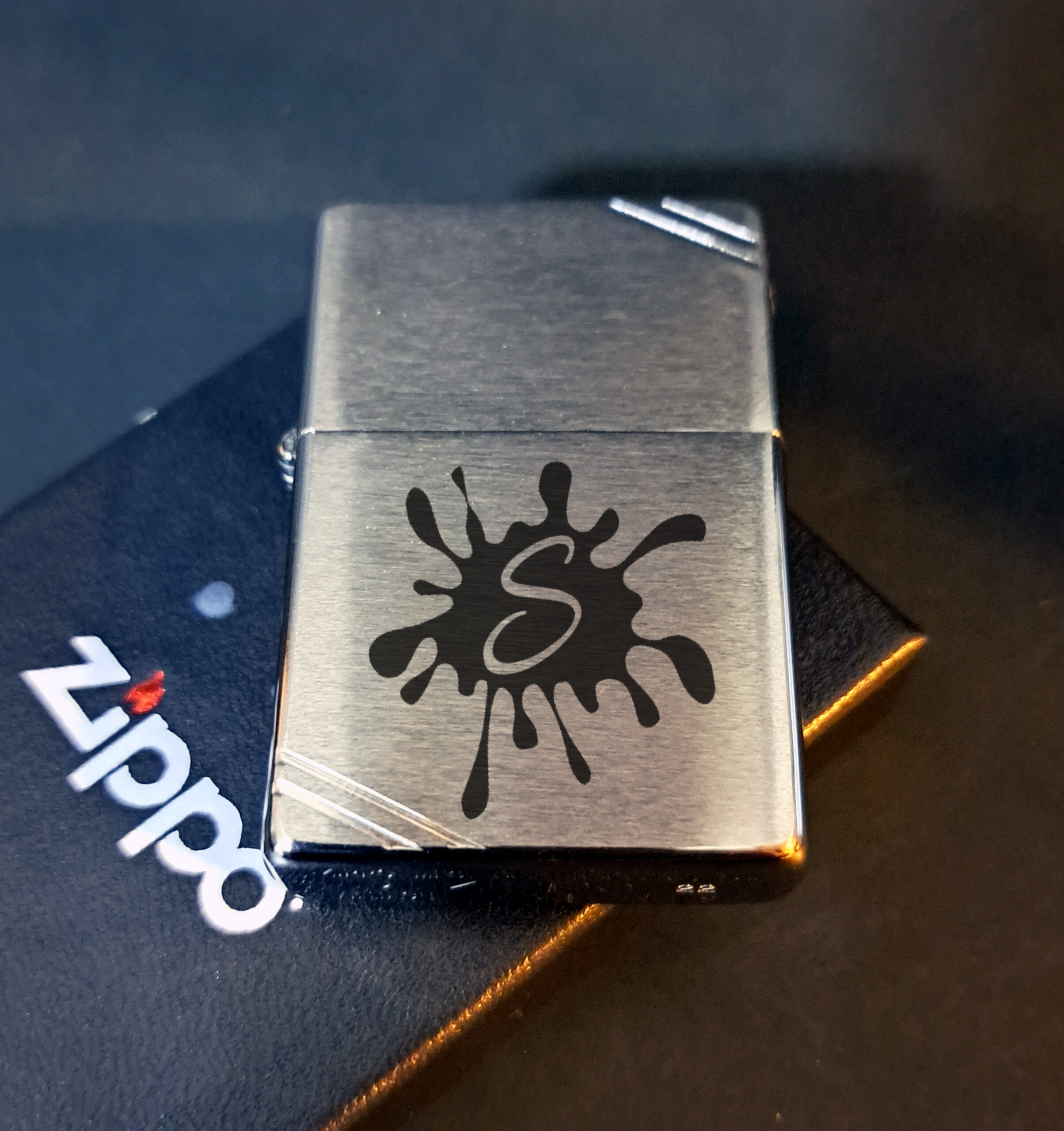 Genuine Vintage Brushed Chrome Zippo Lighter with Slashes 7